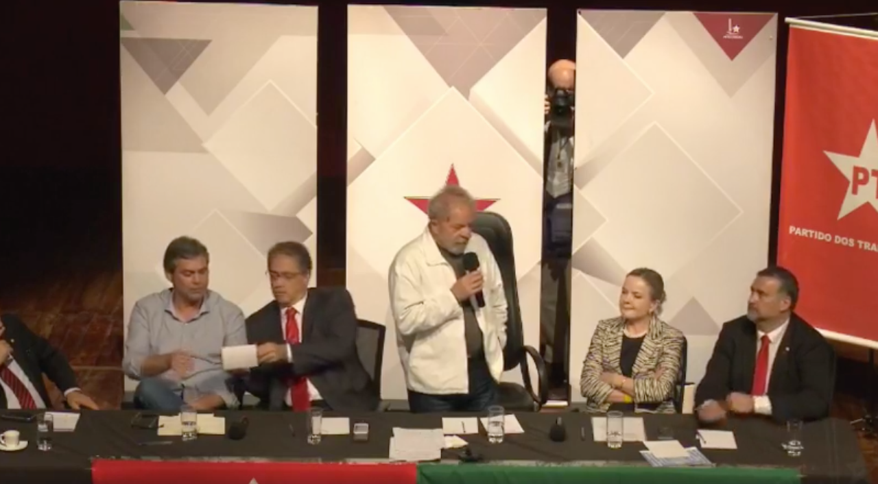 O ex-presidente Lula durante reunião com as bancadas do PT na Câmara e no Senado, em Brasília