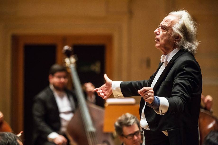 Filarmônica Bachiana - O maestro João Carlos Martins