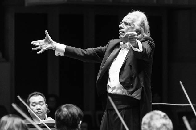 Filarmônica Bachiana - O maestro João Carlos Martins Filarmônica Bachiana - O maestro João Carlos Martins