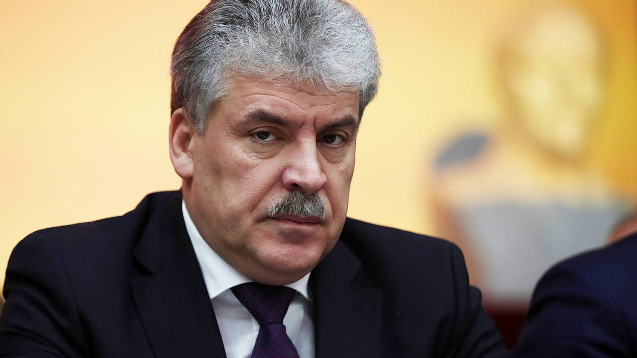 Pavel Grudinin, participa de congresso do Partido Comunista em Snegiri, na Rússia - 23/12/2017