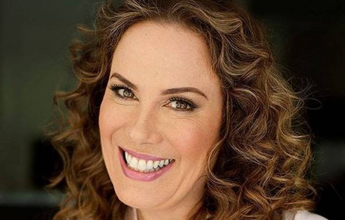 Jornalista e apresentadora Regina Volpato