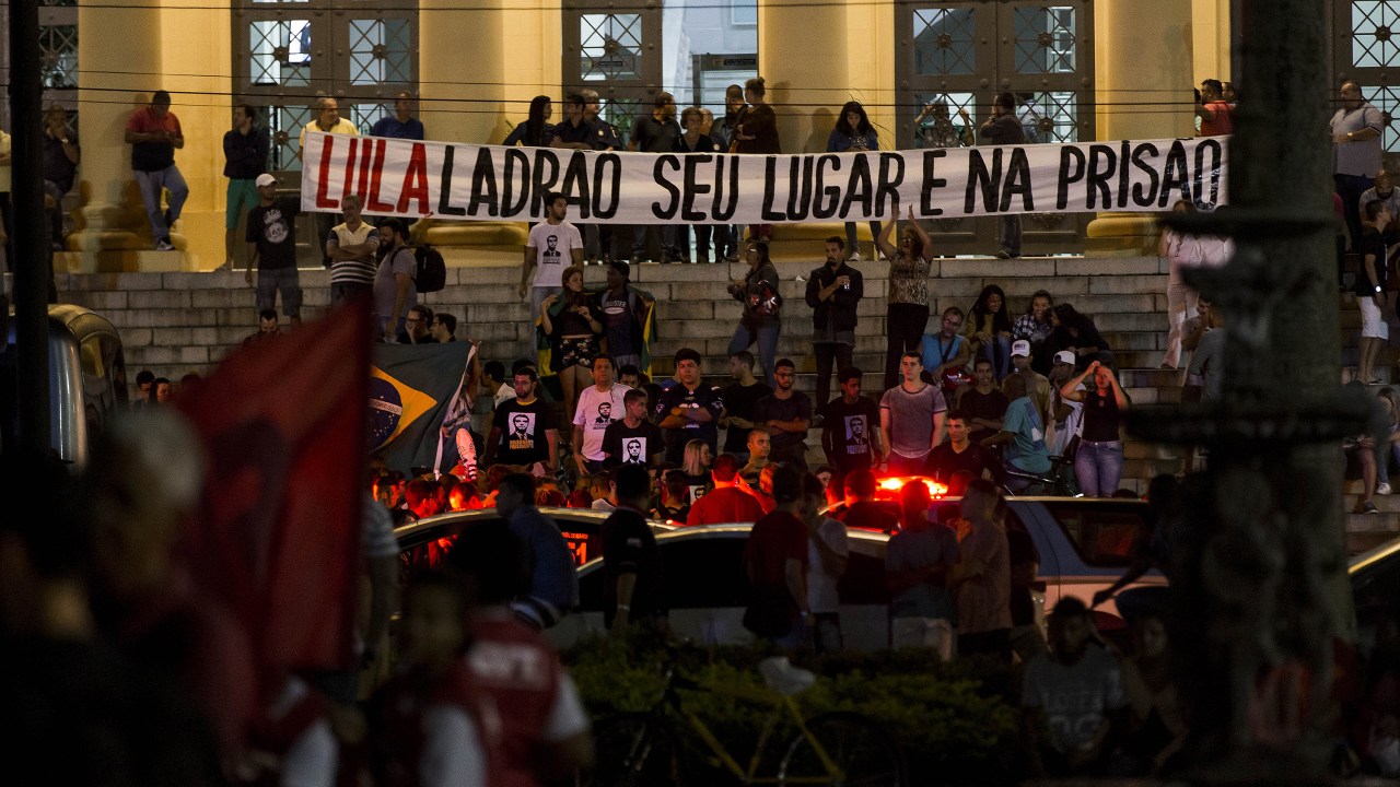 Protesto contra Lula realizado por simpatizantes de Jair Bolsonaro