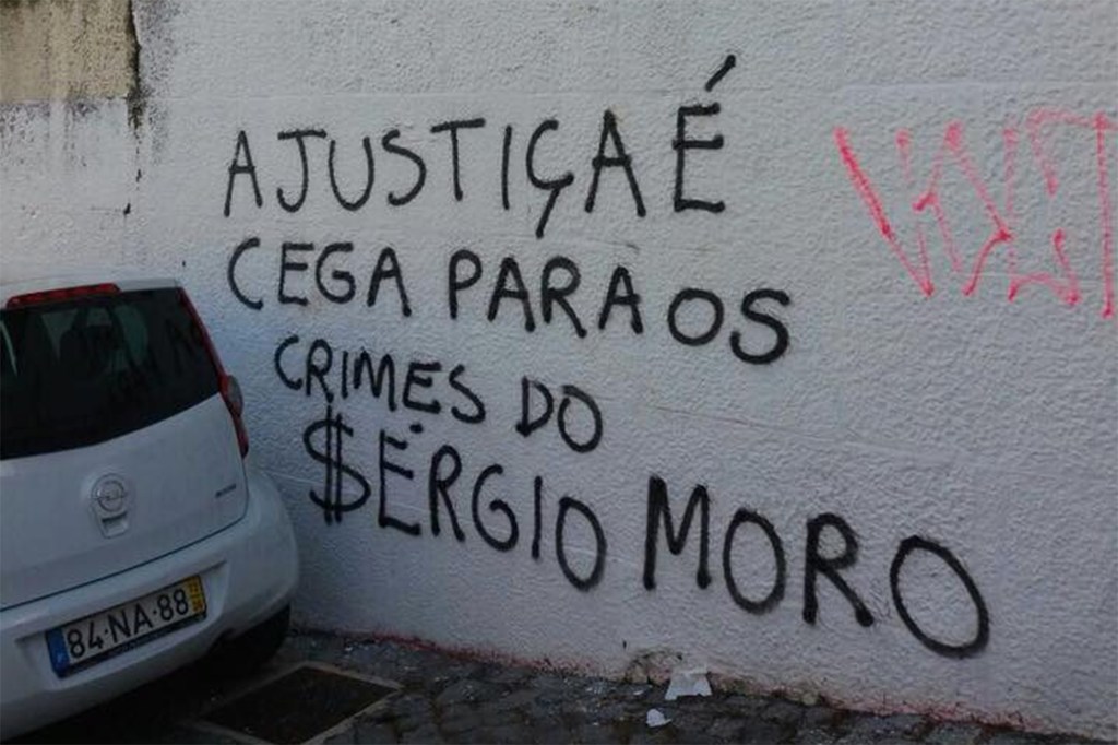 Protesto contra o juiz Sergio Moro na Universidade de Coimbra