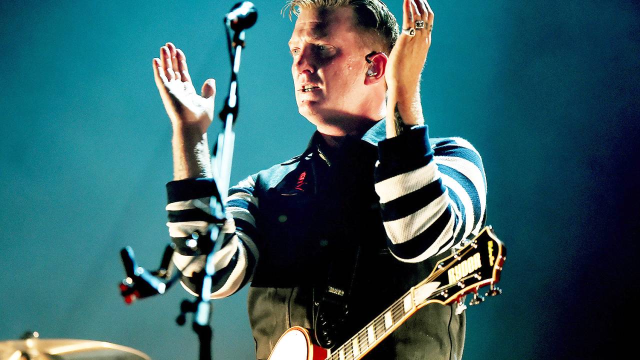 Josh Homme, vocalista e guitarrista da banda Queens of the Stone Age