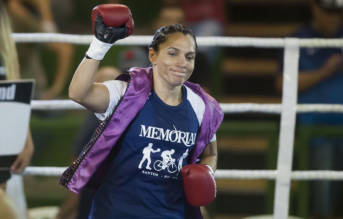 Brasileira Rose Volante é campeã mundial de Boxe