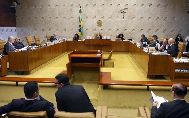 Sessão do STF que julga se delegados de polícia podem fechar acordo de delação premiada, em Brasília - 13/12/2017