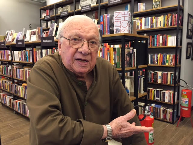 Darel Valença Lins (09/12/1924 – 7/12/2017)