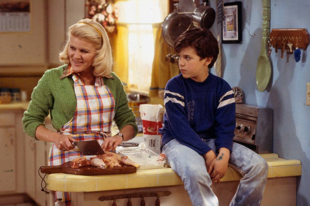 Alley Mills e Fred Savage no seriado Anos Incríveis