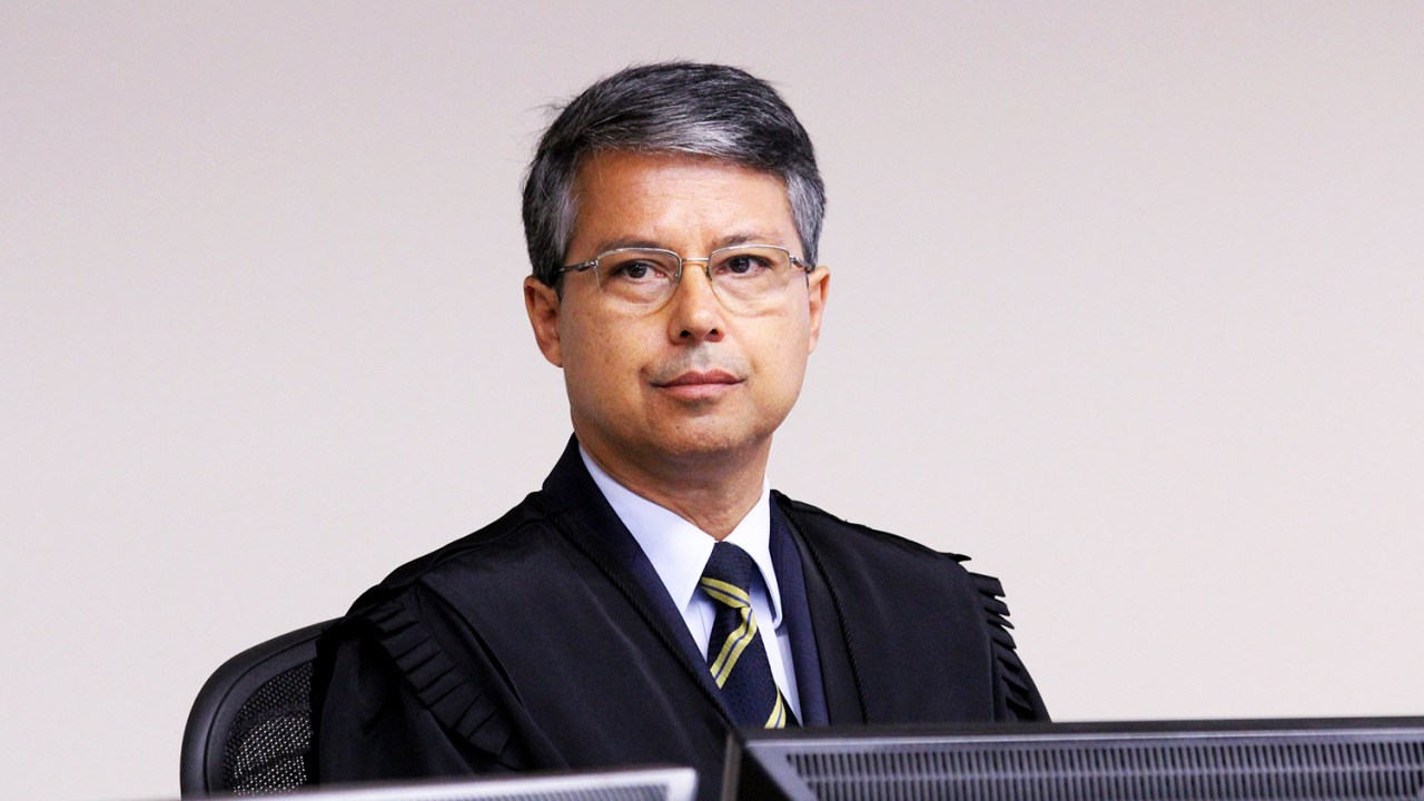 O desembargador Victor Laus, durante a sessão de julgamento do ex-presidente Lula no TRF-4 (Tribunal Regional Federal da 4ª Região), em Porto Alegre (RS) - 24/01/2018