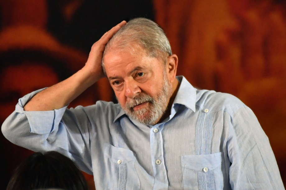 O ex-presidente durante reunião com membros do Partido dos Trabalhadores (PT), em São Paulo.