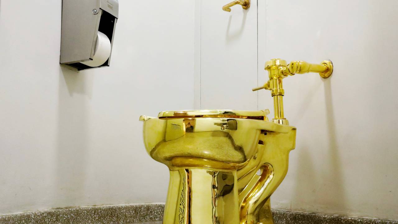 A obra 'America' de Maurizio Cattelan