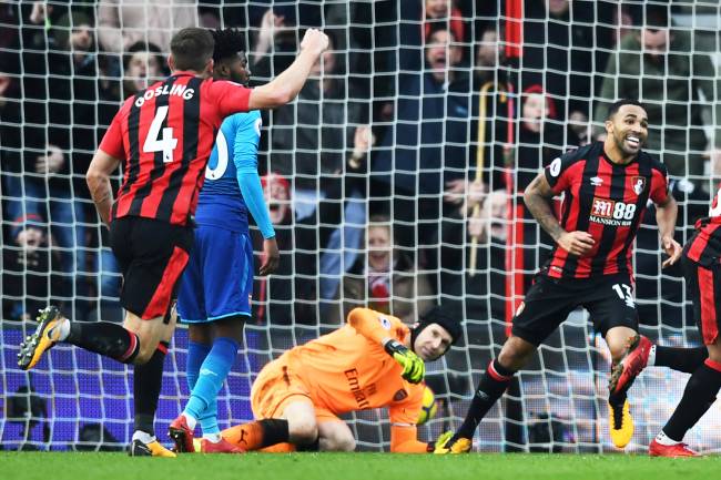 O jogador do Bournemouth, Jordon Ibe, comemora após marcar gol em partida contra o Arsenal, válida pelo Campeonato Inglês - 14/01/2018