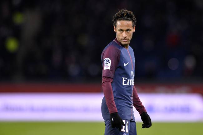 Neymar durante vitória do PSG sobre o Dijon