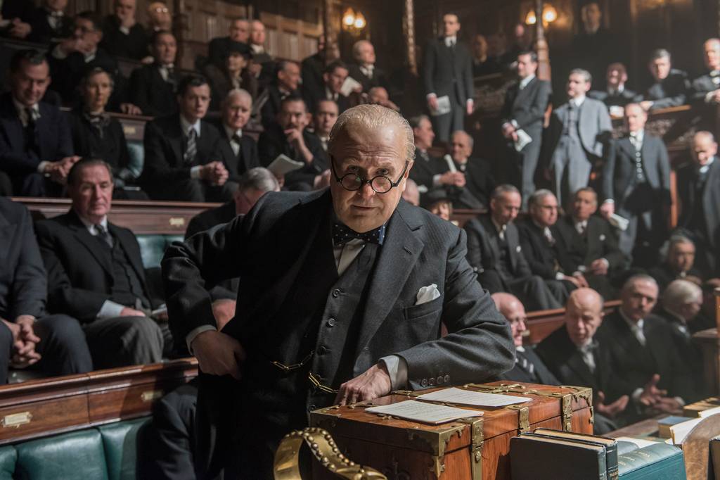 Gary Oldman como Winston Churchill em 'O Destino de uma Nação'