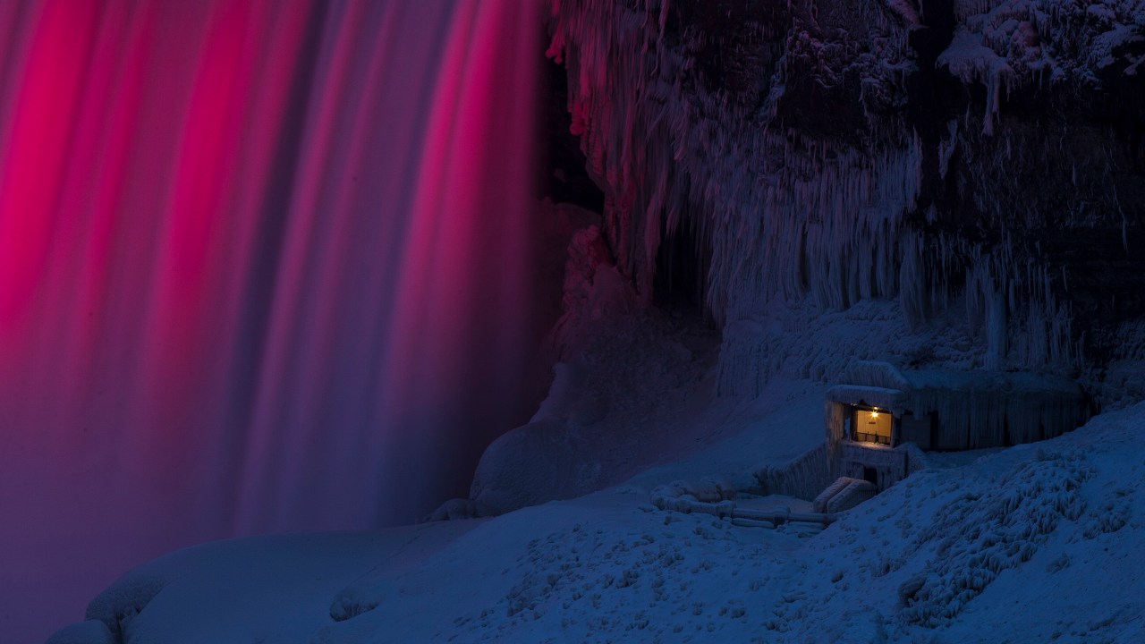 IMAGENS DO DIA - Cataratas do Niagara congelada