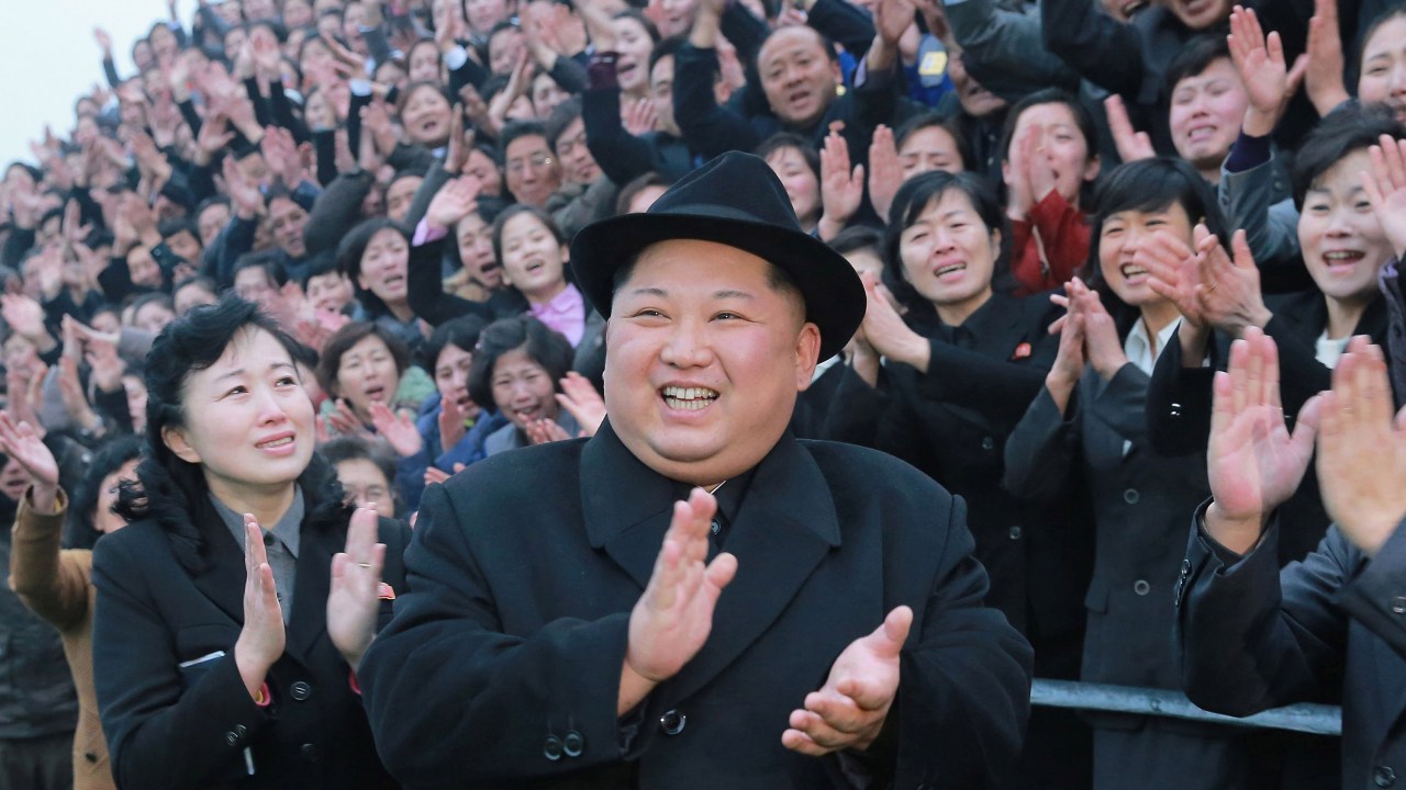Kim Jong Un visita universidade