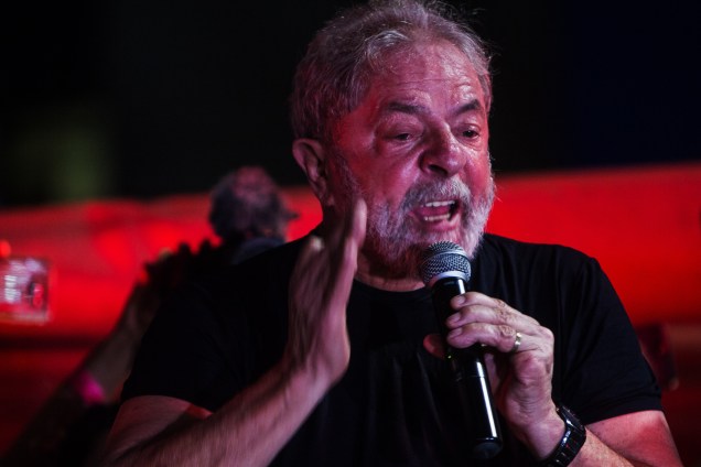 Lula discursa na Praça da República, no Centro de São Paulo, em 24 de janeiro.