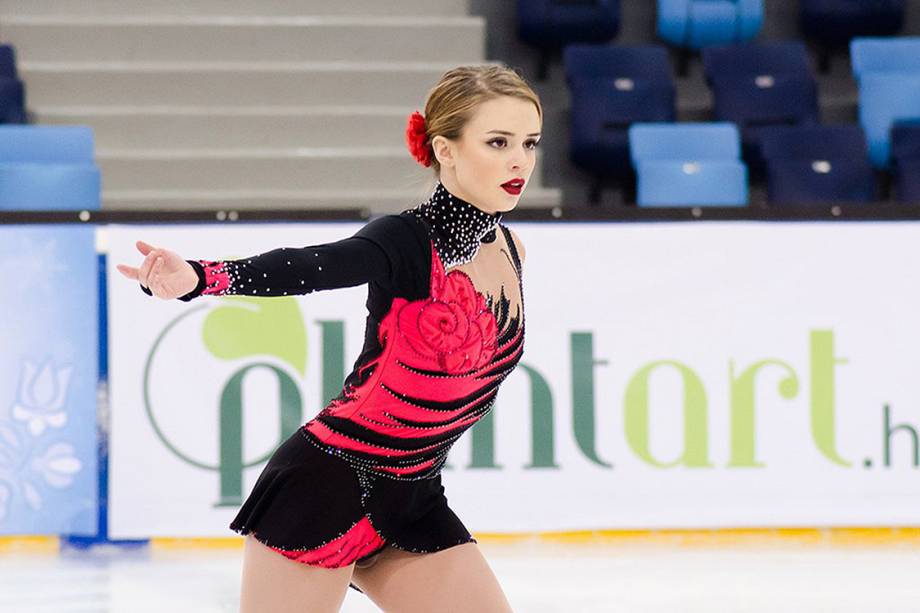 Isadora Williams, representante do Brasil na patinação artística da Olimpíada de Inverno de Pyeongchang