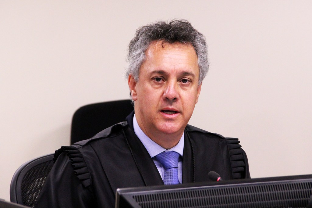 O desembargador João Pedro Gebran, durante sessão de julgamento do ex-presidente Lula no TRF4 (Tribunal Regional Federal da 4ª Região), em Porto Alegre (RS) - 24/01/2018