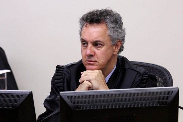Desembargador João Pedro Gebran Neto no julgamento de recursos da Lava Jato na 8ª Turma do TRF4 - 24/01/2018