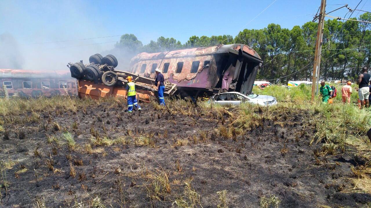 Acidente de trem na África do Sul
