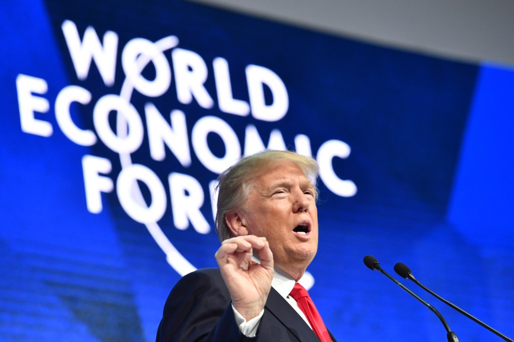 Donald Trump discursa em Davos, na Suíça