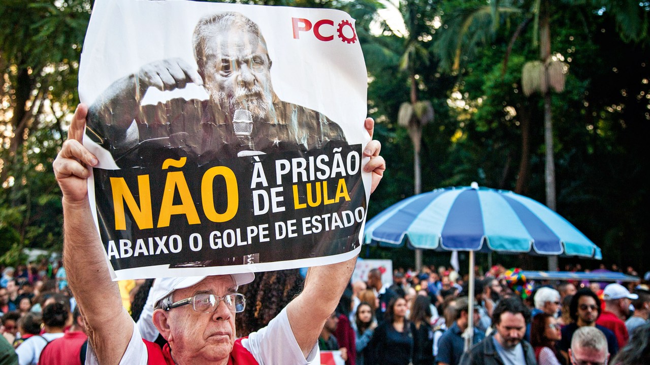 Manifestantes Pró-Lula