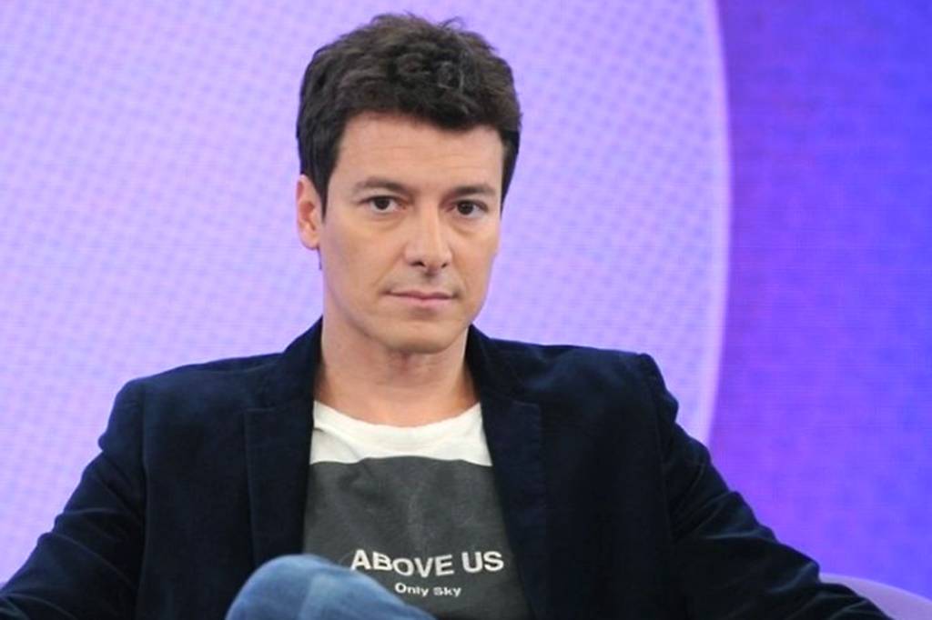 O motivo por trás da saída de Rodrigo Faro da Record