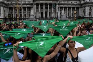 Argentinas protestam em favor do aborto