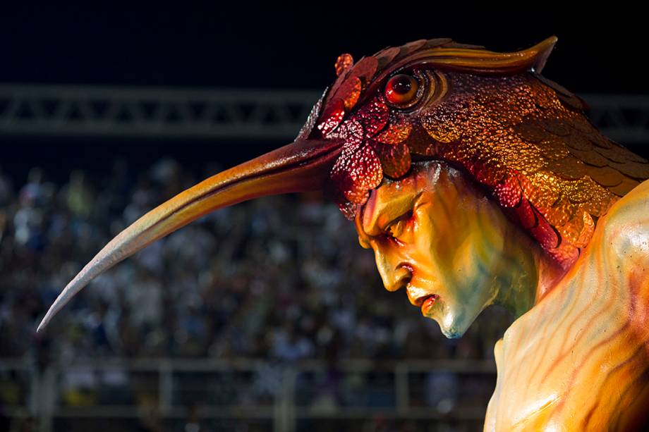 Beija-Flor desfila na Marques de Sapucaí durante o segundo dia do Grupo Especial no carnaval carioca - 13/02/2018