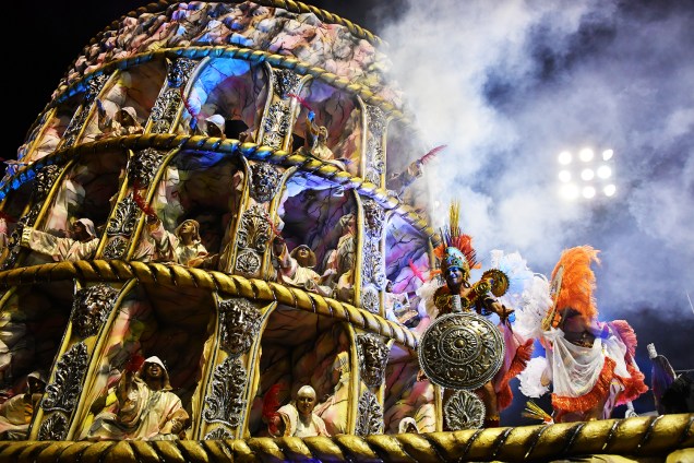 A escola de samba X-9 Paulistana é a primeira a desfilar na segunda noite do Carnaval paulistano,  no Sambódromo do Anhembi - 10/02/2018
