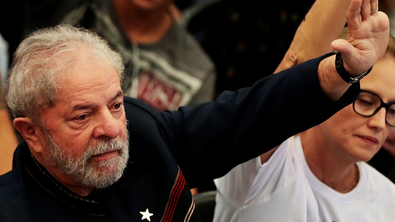 O ex-presidente Lula participa de missa de 1 ano da morte da ex-primeira dama Marisa Letícia, em São Bernardo do Campo (SP) - 03/02/2018