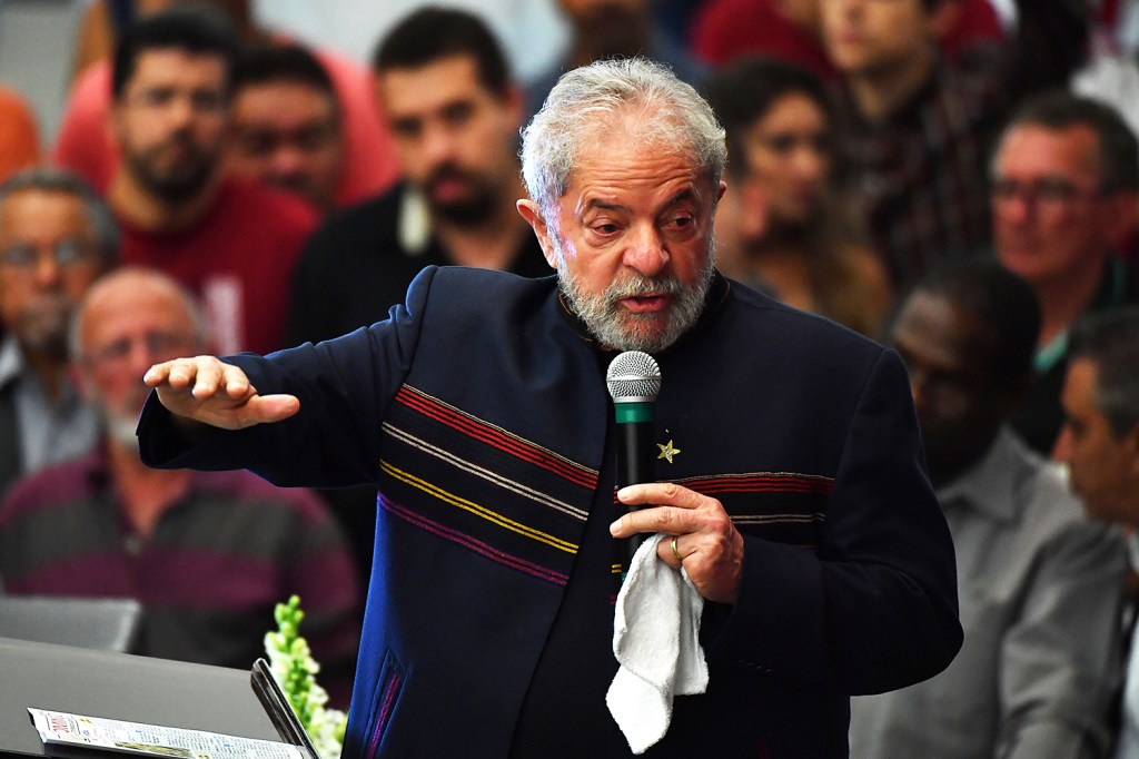 O ex-presidente Lula participa da missa de 1 ano da morte da ex-primeira dama Marisa Letícia, realizada no Sindicato dos Metalúrgicos, em São Bernardo do Campo (SP) - 03/02/2018