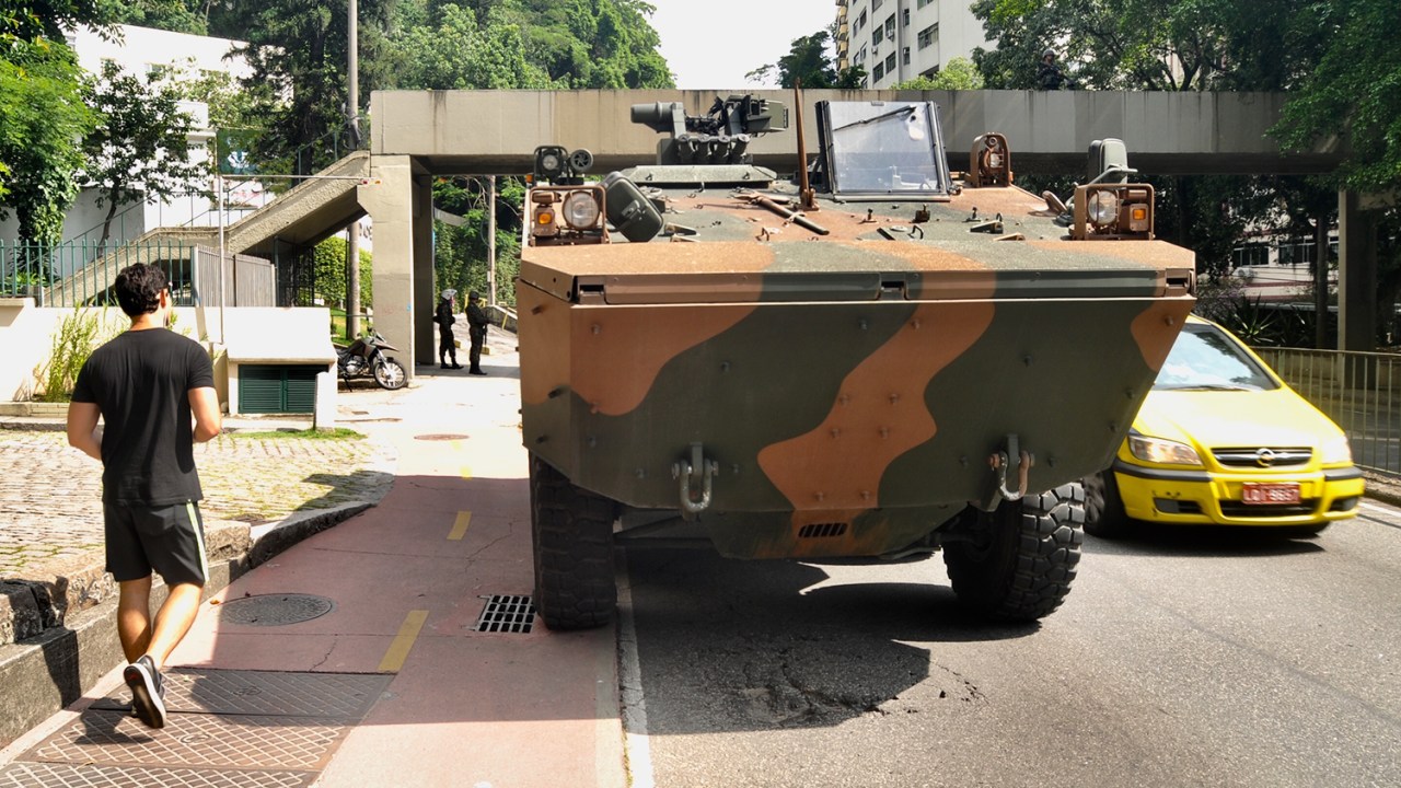 Movimentação de militares próximo ao Palácio Guanabara, no Rio de Janeiro (RJ), após o presidente da República, Michel Temer, decretar intervenção federal no Estado- 17/02/2018