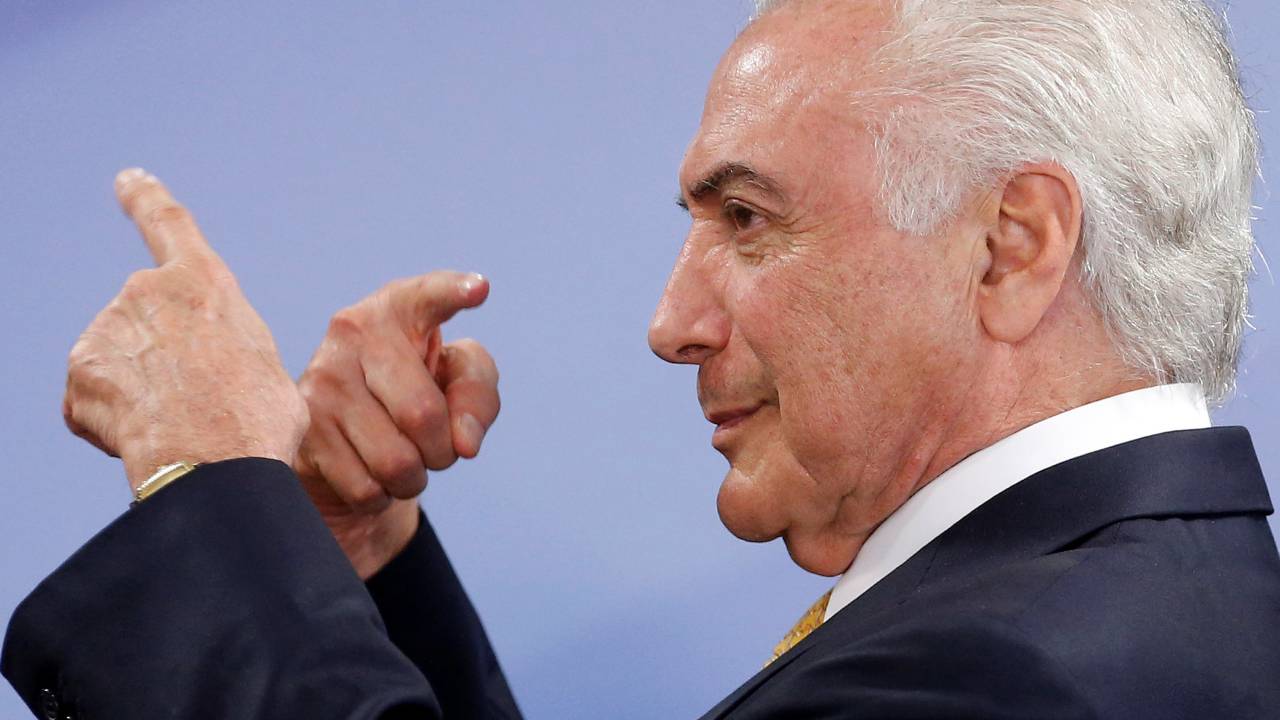 Michel Temer assina de Decreto de Intervenção Federal