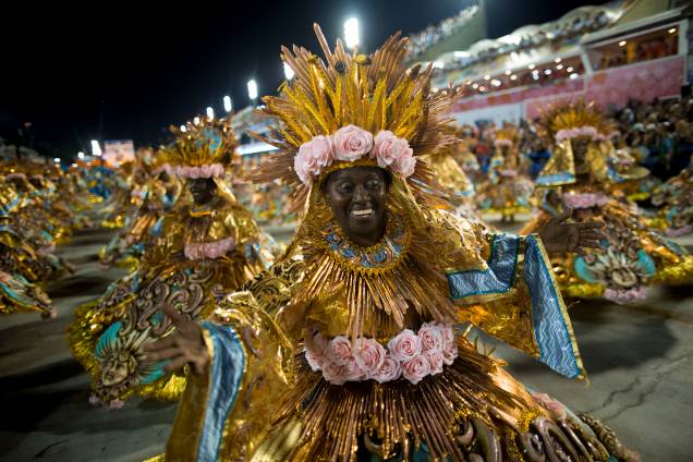 Baianas da Beija-Flor durante desfile na segunda noite do   Carnaval do Rio, na Marquês de Sapucaí - 13/02/2018