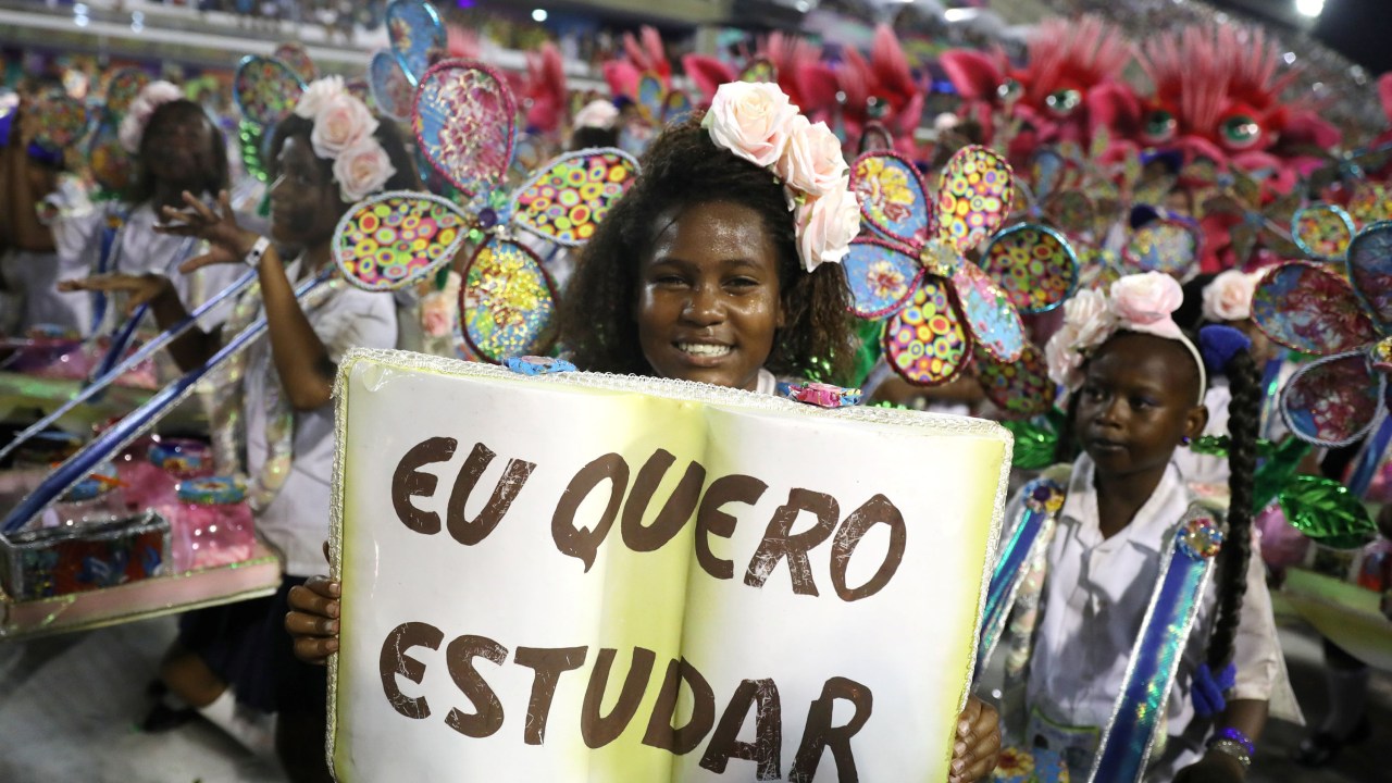 Desfile da escola de samba Beija-Flor, campeã do carnaval 2018