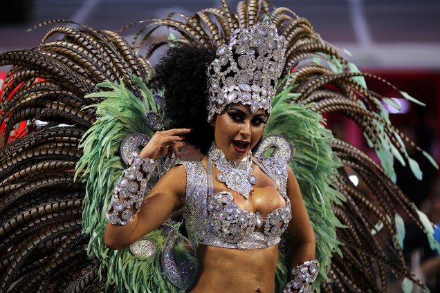 Tom maior fecha o primeiro dia de desfiles do Carnaval de São Paulo, com homenagem à Imperatriz Leopoldina e à escola de samba carioca Imperatriz Leopoldinense