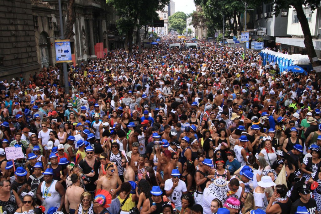 Santa Maria tem primeiro carnaval com lei que restringe beber na rua em  vigor - O Bairrista