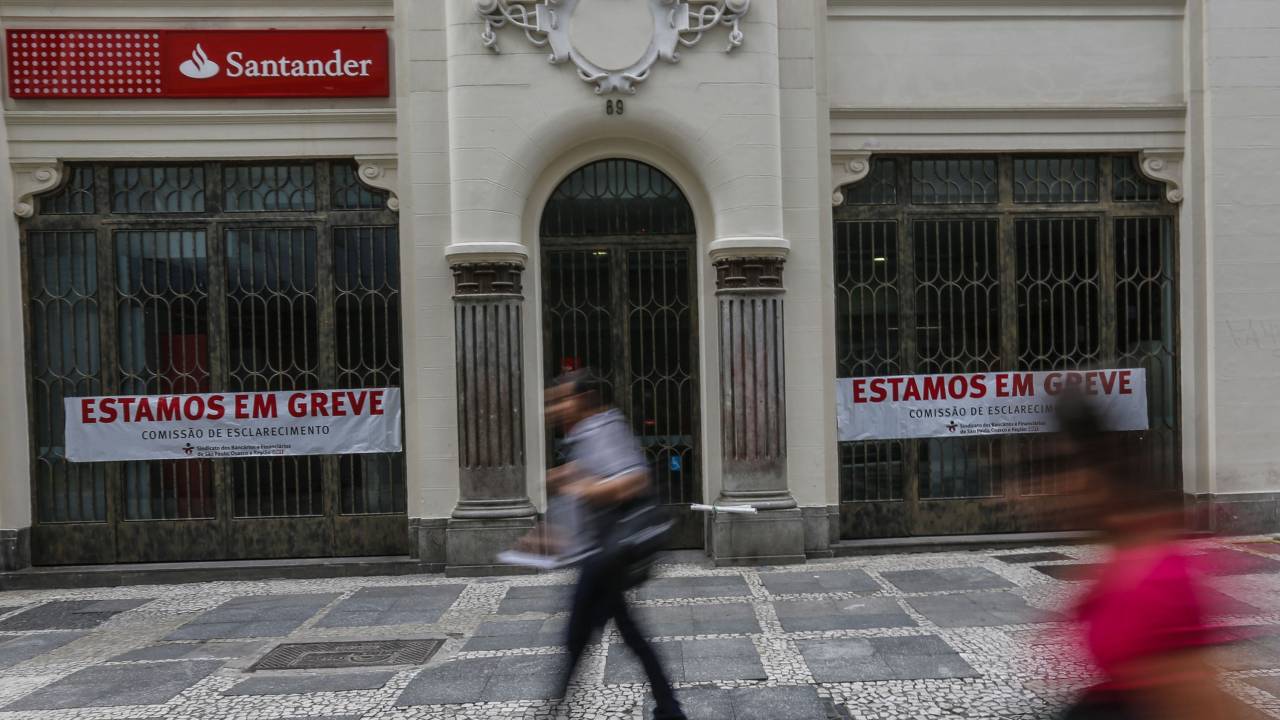 Greve: Bancários fazem paralisação contra a reforma da Previdência