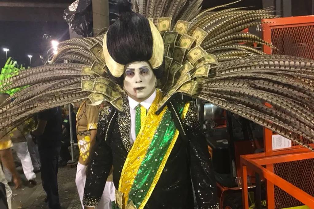 Carnaval RJ 2018 - Presidente Vampiro da Paraíso do Tuiutí