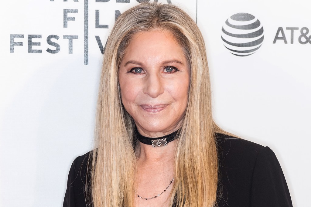 A cantora e compositora Barbra Streisand durante evento em Nova York - 29/04/2017