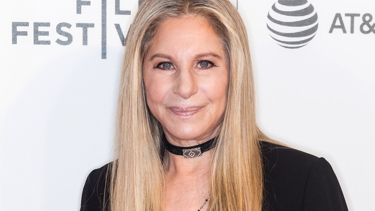 A cantora e compositora Barbra Streisand durante evento em Nova York - 29/04/2017