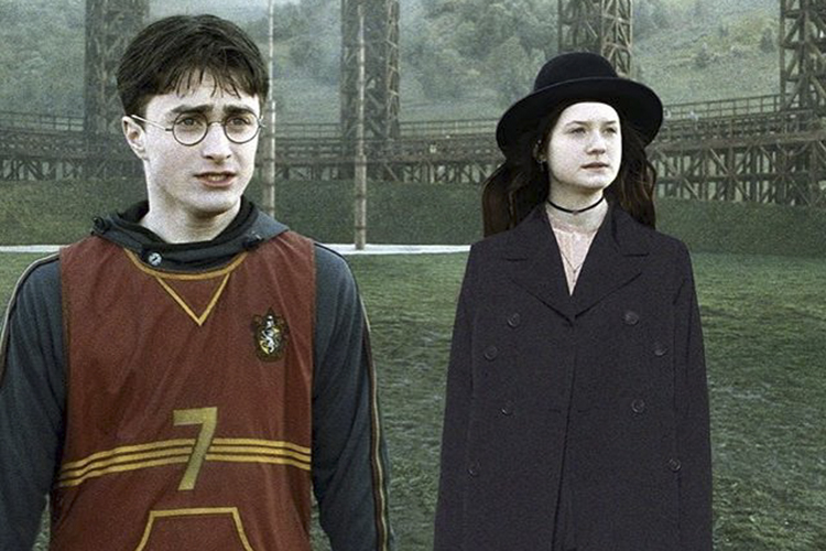 Foto: Look Grifinória? O xadrez fazia parte de vários looks nos filmes de Harry  Potter. Combine uma saia com um blazer para um efeito mais cool - Purepeople