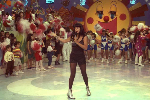 A apresentadora Mara Maravilha durante gravação do programa infantil Show Maravilha do SBT, em 1992