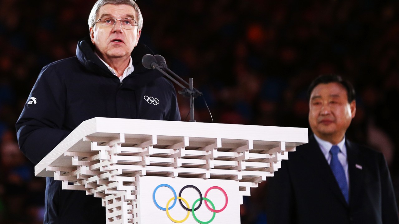 Thomas Bach, presidente do COI (Comitê Olímpico Internacional), realiza discurso durante a cerimônia de encerramento dos Jogos Olímpicos de Inverno, em Pyeongchang, na Coreia do Sul - 25/02/2018