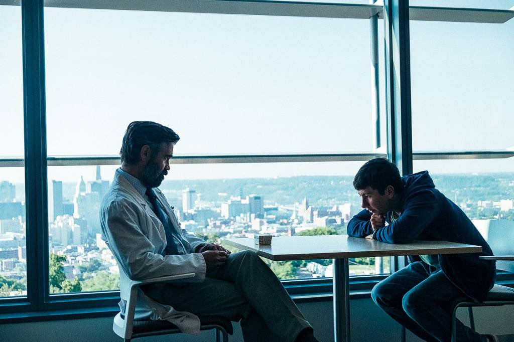 Cinema – Colin Farrell e Barry Keoghan em O Sacrifício do Cervo Sagrado: uma tragédia grega em tempos modernos Colin Farrell e Barry Keoghan em O Sacrifício do Cervo Sagrado: uma tragédia grega em tempos modernos
