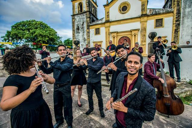Alma das ruas - A Transversal Frevo Orquestra, de César Michiles, alçou a flauta à posição de protagonista do frevo Alma das ruas - A Transversal Frevo Orquestra, de César Michiles, alçou a flauta à posição de protagonista do frevo