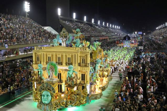 Com o samba-enredo 'Uma Noite Real No Museu Nacional', a Imperatriz Leopoldinense foi a penúltima a desfilar pelo Grupo Especial do Rio