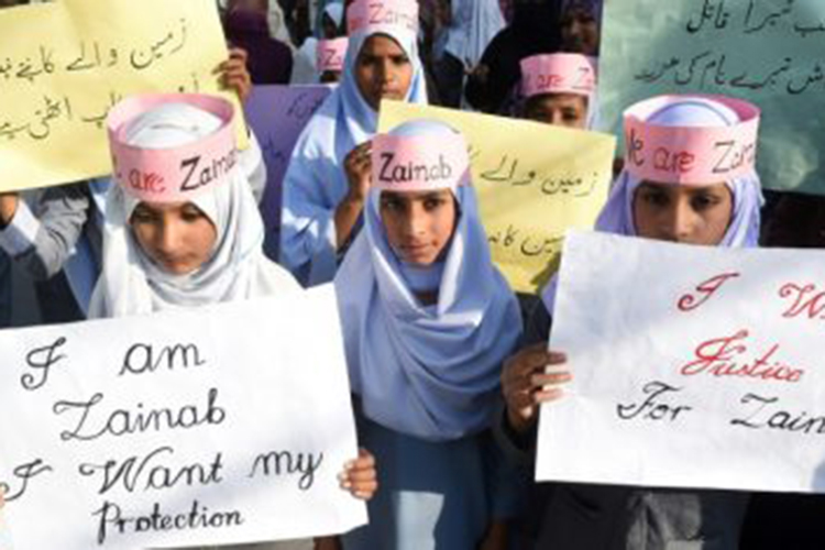 Protestos contra a pedofilia na província de Punjab, no Paquistão